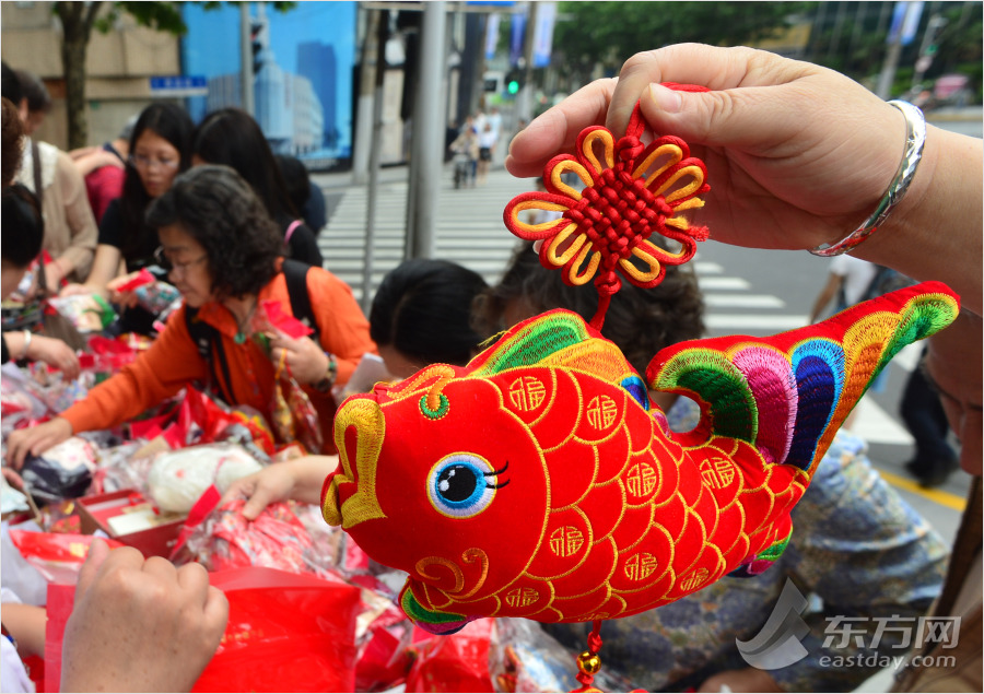 端午節の香り袋が上海で人気