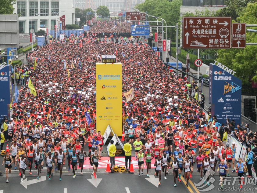 上海国際ハーフマラソン大会５周年　１万５千人が参加