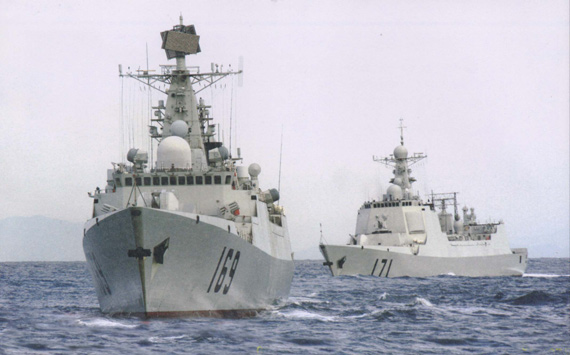中国軍艦６隻、沖縄付近通過  情報収集艦も確認