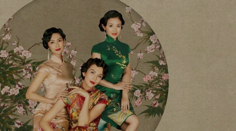 中国アイドルたちがチャイナドレスの姿で古い上海のポスターを撮影