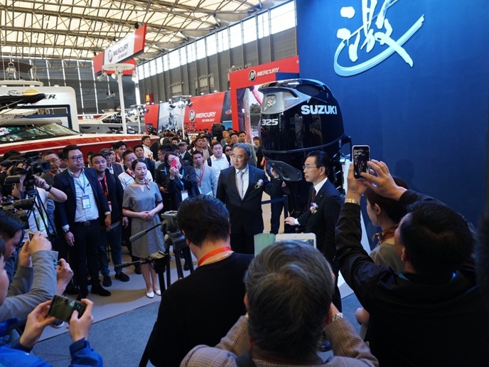上海国際ボートショー開催　日系企業が新型船外機を発表