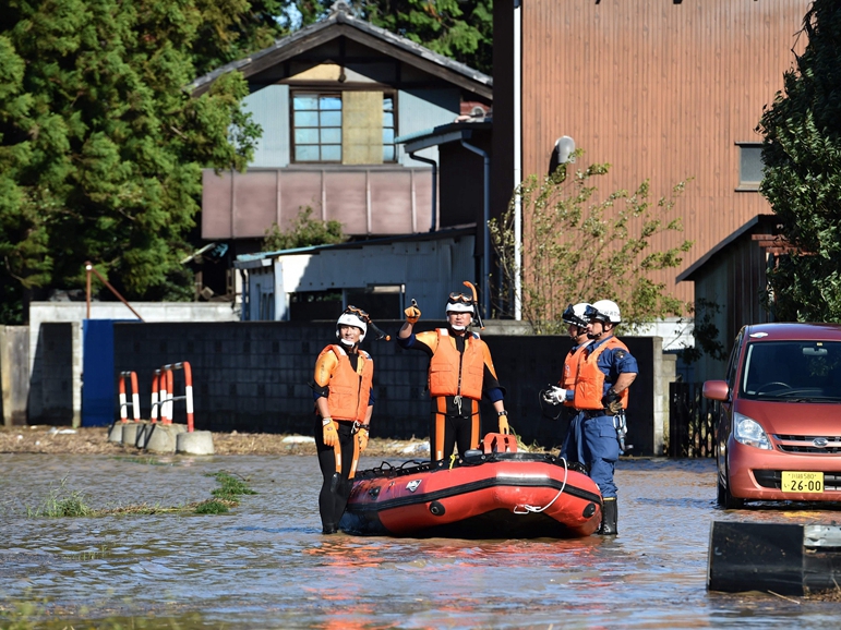 日本、台風１９号の影響で川氾濫　埼玉の老人ホームは浸水で一時孤立